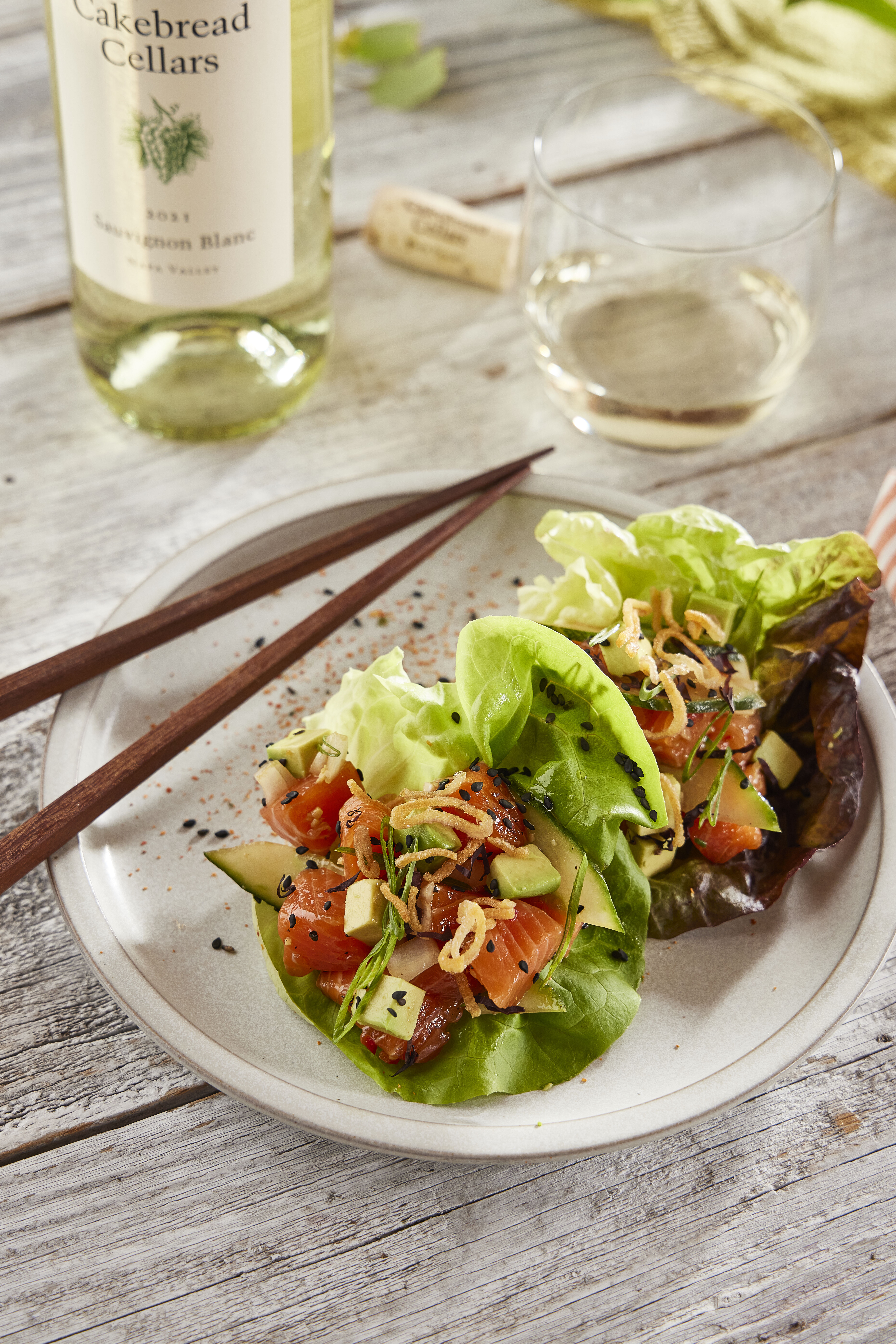 SPICY SALMON POKE IN LETTUCE CUPS